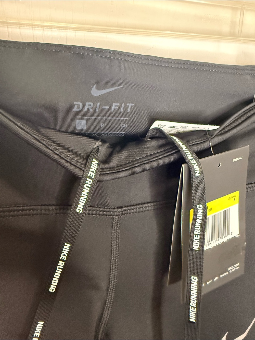 Nike Women’s Black Athletic capris with inside draw string. NWT Small - Picture 3 of 5